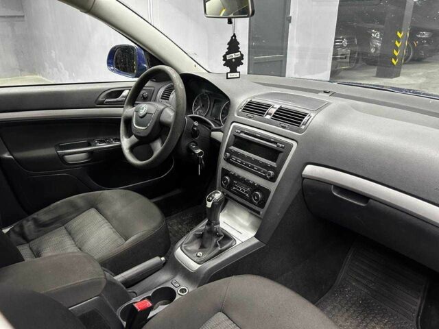 Синий Шкода Октавия, объемом двигателя 1.9 л и пробегом 217 тыс. км за 8300 $, фото 13 на Automoto.ua