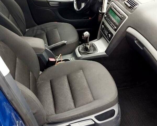 Синій Шкода Октавія, об'ємом двигуна 1.2 л та пробігом 247 тис. км за 2999 $, фото 13 на Automoto.ua