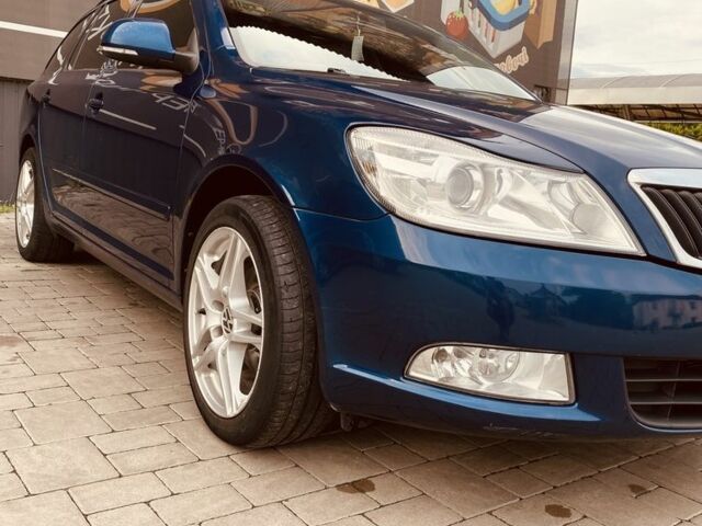 Синий Шкода Октавия, объемом двигателя 2 л и пробегом 327 тыс. км за 7250 $, фото 1 на Automoto.ua