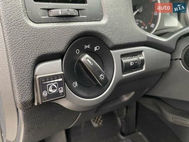 Синий Шкода Октавия, объемом двигателя 1.6 л и пробегом 194 тыс. км за 7900 $, фото 15 на Automoto.ua