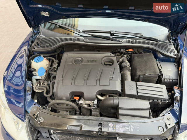 Синий Шкода Октавия, объемом двигателя 1.6 л и пробегом 265 тыс. км за 9100 $, фото 25 на Automoto.ua
