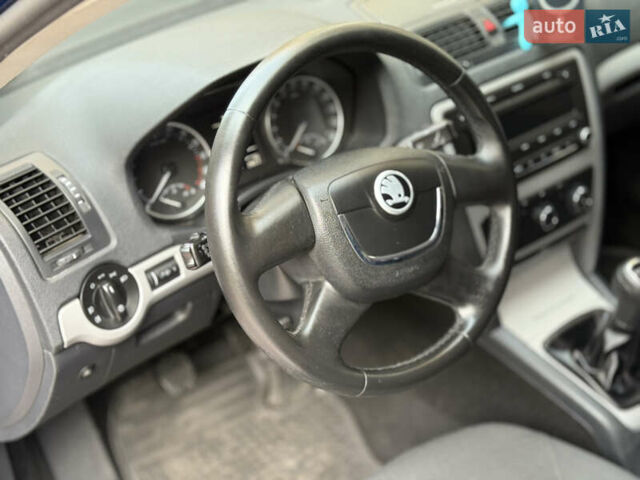 Синий Шкода Октавия, объемом двигателя 1.6 л и пробегом 265 тыс. км за 9100 $, фото 8 на Automoto.ua