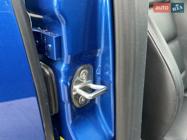 Синий Шкода Октавия, объемом двигателя 2 л и пробегом 204 тыс. км за 12650 $, фото 141 на Automoto.ua
