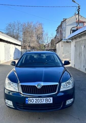 Синий Шкода Октавия, объемом двигателя 1.6 л и пробегом 277 тыс. км за 8200 $, фото 7 на Automoto.ua