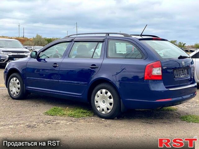 Синий Шкода Октавия, объемом двигателя 1.6 л и пробегом 194 тыс. км за 7900 $, фото 4 на Automoto.ua