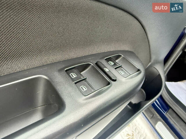 Синий Шкода Октавия, объемом двигателя 1.6 л и пробегом 229 тыс. км за 9600 $, фото 26 на Automoto.ua