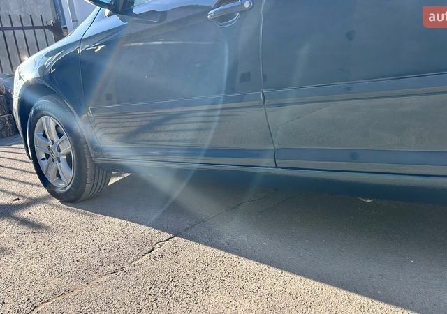 Синий Шкода Октавия, объемом двигателя 1.6 л и пробегом 277 тыс. км за 8200 $, фото 65 на Automoto.ua