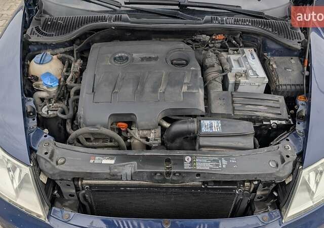 Синій Шкода Октавія, об'ємом двигуна 1.6 л та пробігом 429 тис. км за 7200 $, фото 16 на Automoto.ua