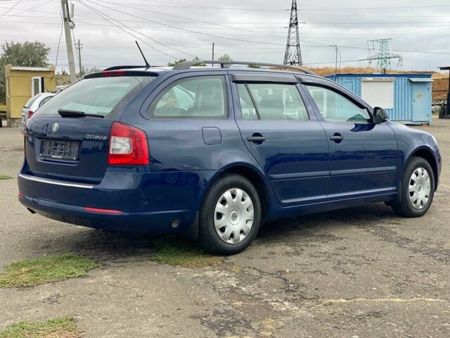 Синій Шкода Октавія, об'ємом двигуна 1.6 л та пробігом 194 тис. км за 8400 $, фото 7 на Automoto.ua