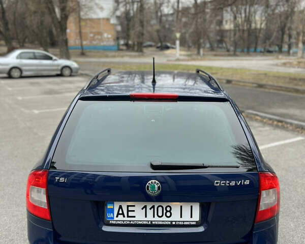Синий Шкода Октавия, объемом двигателя 1.4 л и пробегом 208 тыс. км за 8400 $, фото 3 на Automoto.ua