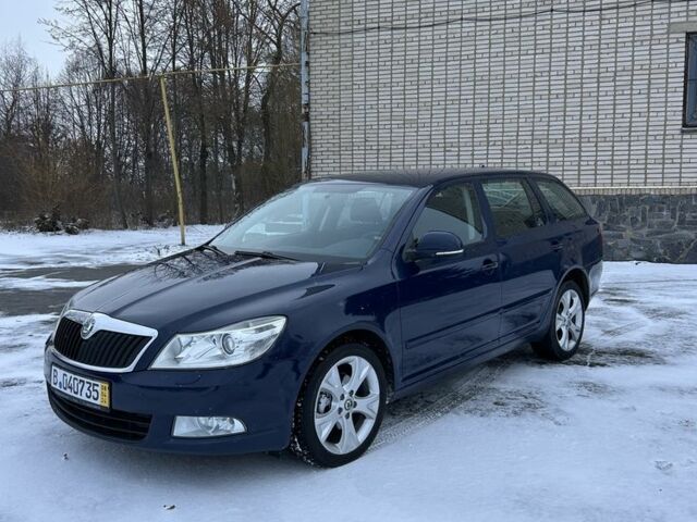 Синій Шкода Октавія, об'ємом двигуна 2 л та пробігом 260 тис. км за 8250 $, фото 8 на Automoto.ua