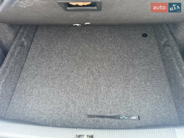 Синий Шкода Октавия, объемом двигателя 1.6 л и пробегом 229 тыс. км за 9600 $, фото 53 на Automoto.ua