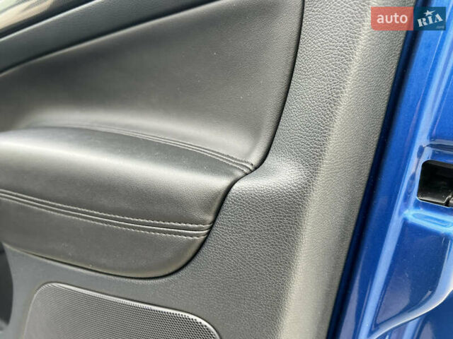 Синий Шкода Октавия, объемом двигателя 2 л и пробегом 204 тыс. км за 12650 $, фото 117 на Automoto.ua