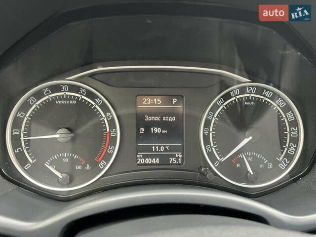 Синий Шкода Октавия, объемом двигателя 2 л и пробегом 204 тыс. км за 12650 $, фото 188 на Automoto.ua