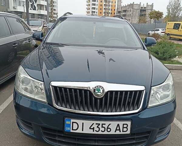 Шкода Октавия 2012 в Броварах на Automoto.ua Синий Шкода Октавия, объемом двигателя 1.9 л и пробегом 277 тыс. км за 7999 $, фото 4 на Automoto.ua