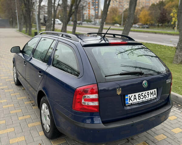 Синий Шкода Октавия, объемом двигателя 1.6 л и пробегом 258 тыс. км за 5600 $, фото 6 на Automoto.ua