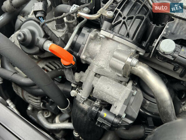 Синий Шкода Октавия, объемом двигателя 2 л и пробегом 204 тыс. км за 12650 $, фото 183 на Automoto.ua