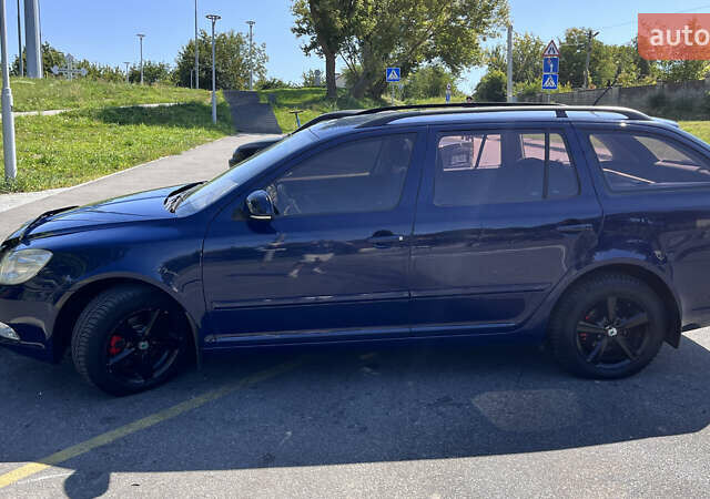 Шкода Октавия 2012 в Виннице на Automoto.ua Синий Шкода Октавия, объемом двигателя 1.6 л и пробегом 217 тыс. км за 8000 $, фото 3 на Automoto.ua