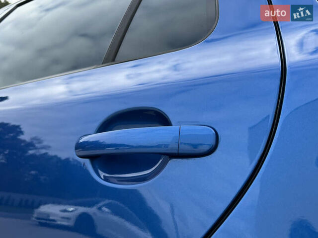 Синий Шкода Октавия, объемом двигателя 2 л и пробегом 204 тыс. км за 12650 $, фото 60 на Automoto.ua