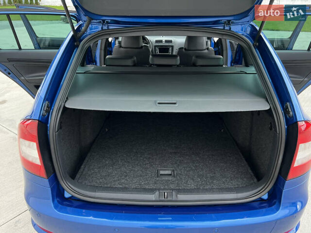 Синий Шкода Октавия, объемом двигателя 2 л и пробегом 204 тыс. км за 12650 $, фото 128 на Automoto.ua