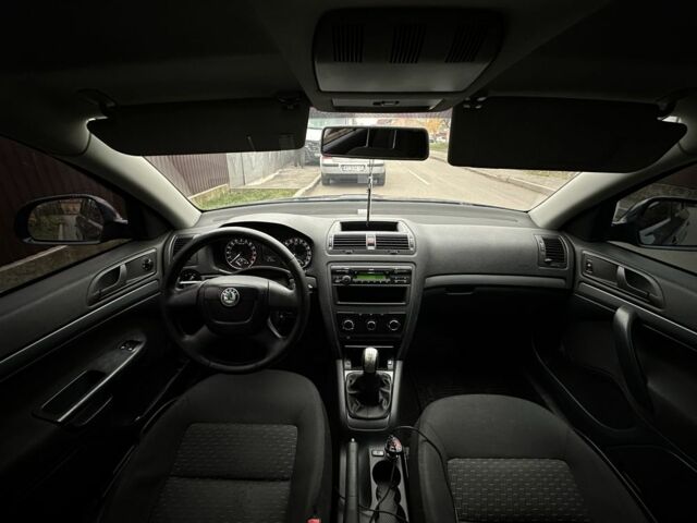 Синій Шкода Октавія, об'ємом двигуна 1.6 л та пробігом 320 тис. км за 6300 $, фото 6 на Automoto.ua