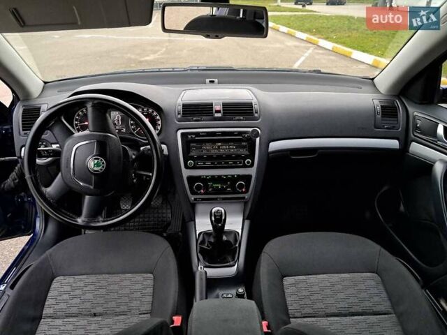 Синій Шкода Октавія, об'ємом двигуна 1.6 л та пробігом 354 тис. км за 6500 $, фото 7 на Automoto.ua