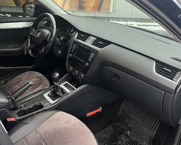 Синій Шкода Октавія, об'ємом двигуна 1.6 л та пробігом 230 тис. км за 8700 $, фото 3 на Automoto.ua