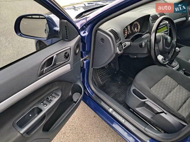 Синий Шкода Октавия, объемом двигателя 1.6 л и пробегом 354 тыс. км за 6500 $, фото 6 на Automoto.ua