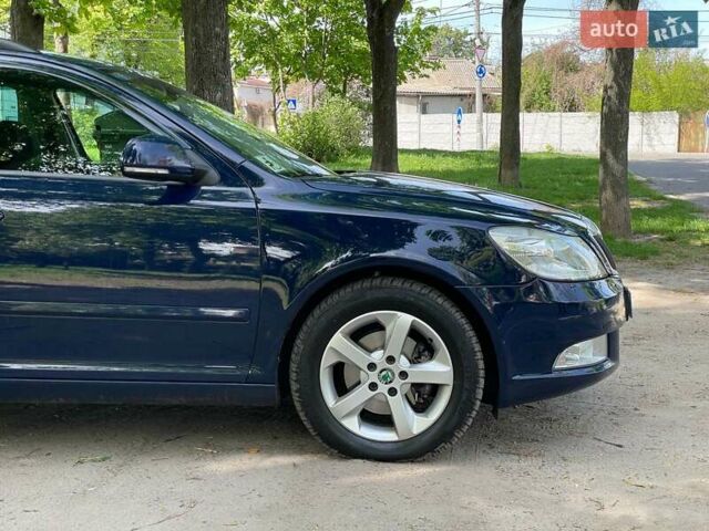 Синий Шкода Октавия, объемом двигателя 2 л и пробегом 265 тыс. км за 8790 $, фото 3 на Automoto.ua