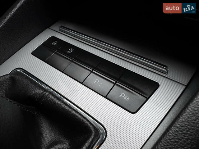 Синий Шкода Октавия, объемом двигателя 1.97 л и пробегом 289 тыс. км за 12750 $, фото 77 на Automoto.ua