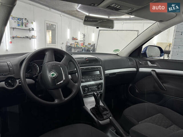 Синій Шкода Октавія, об'ємом двигуна 1.6 л та пробігом 187 тис. км за 8499 $, фото 30 на Automoto.ua