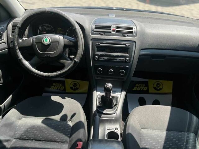 Синий Шкода Октавия, объемом двигателя 2 л и пробегом 285 тыс. км за 7500 $, фото 8 на Automoto.ua