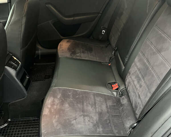 Синий Шкода Октавия, объемом двигателя 1.6 л и пробегом 330 тыс. км за 8700 $, фото 10 на Automoto.ua