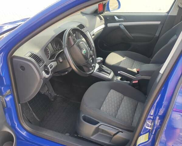 Синий Шкода Октавия, объемом двигателя 1.97 л и пробегом 212 тыс. км за 10700 $, фото 16 на Automoto.ua