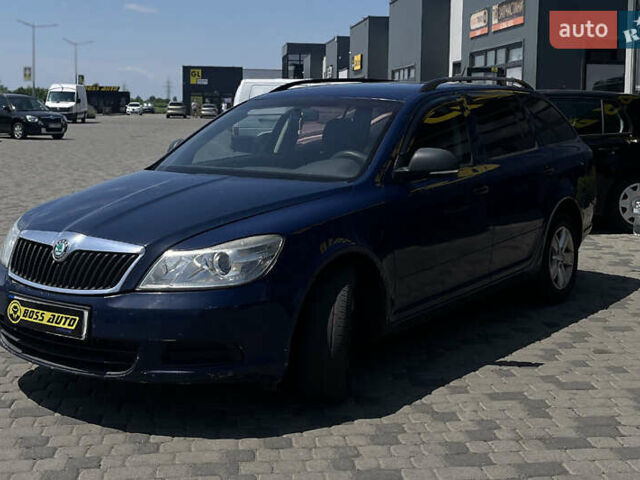 Синий Шкода Октавия, объемом двигателя 1.97 л и пробегом 285 тыс. км за 8300 $, фото 2 на Automoto.ua