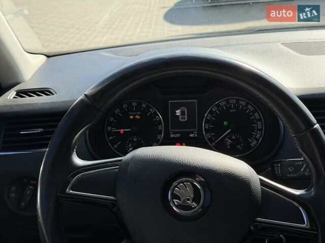 Синий Шкода Октавия, объемом двигателя 1.97 л и пробегом 301 тыс. км за 9900 $, фото 14 на Automoto.ua