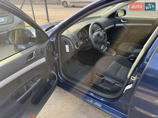 Синий Шкода Октавия, объемом двигателя 1.6 л и пробегом 187 тыс. км за 8700 $, фото 9 на Automoto.ua