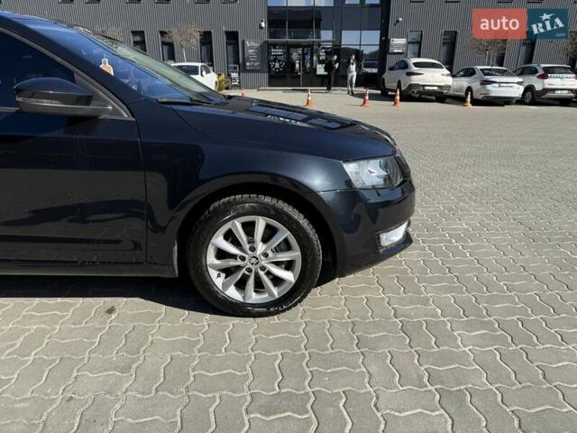 Синий Шкода Октавия, объемом двигателя 1.97 л и пробегом 301 тыс. км за 9900 $, фото 2 на Automoto.ua