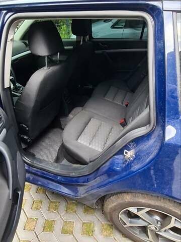 Синий Шкода Октавия, объемом двигателя 1.6 л и пробегом 284 тыс. км за 9300 $, фото 2 на Automoto.ua