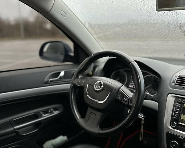 Синій Шкода Октавія, об'ємом двигуна 2 л та пробігом 280 тис. км за 9750 $, фото 25 на Automoto.ua