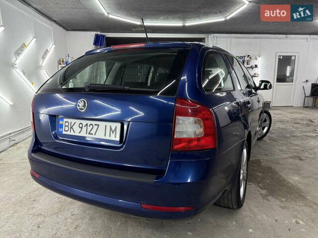 Синій Шкода Октавія, об'ємом двигуна 1.6 л та пробігом 187 тис. км за 8499 $, фото 4 на Automoto.ua