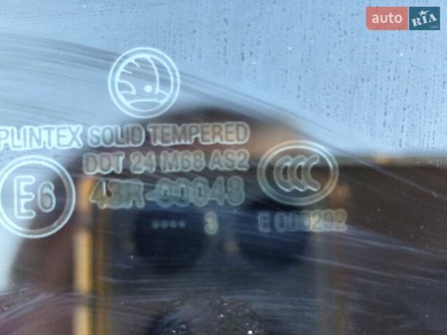 Синій Шкода Октавія, об'ємом двигуна 1.8 л та пробігом 185 тис. км за 8800 $, фото 23 на Automoto.ua