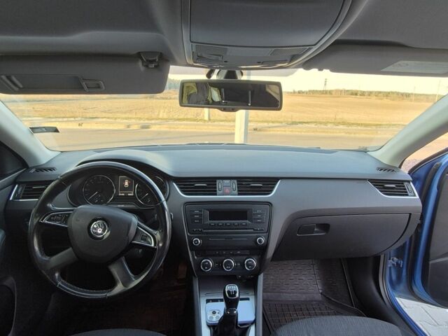 Синій Шкода Октавія, об'ємом двигуна 1.6 л та пробігом 240 тис. км за 9000 $, фото 6 на Automoto.ua