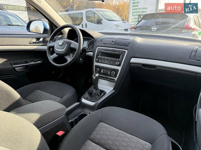 Синій Шкода Октавія, об'ємом двигуна 1.6 л та пробігом 187 тис. км за 8499 $, фото 60 на Automoto.ua