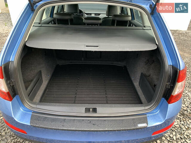 Синий Шкода Октавия, объемом двигателя 0 л и пробегом 225 тыс. км за 10950 $, фото 17 на Automoto.ua