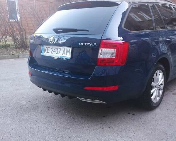 Синий Шкода Октавия, объемом двигателя 1.6 л и пробегом 290 тыс. км за 11800 $, фото 6 на Automoto.ua