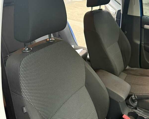 Синий Шкода Октавия, объемом двигателя 1.97 л и пробегом 338 тыс. км за 11000 $, фото 10 на Automoto.ua