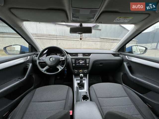 Синий Шкода Октавия, объемом двигателя 1.6 л и пробегом 242 тыс. км за 10700 $, фото 12 на Automoto.ua