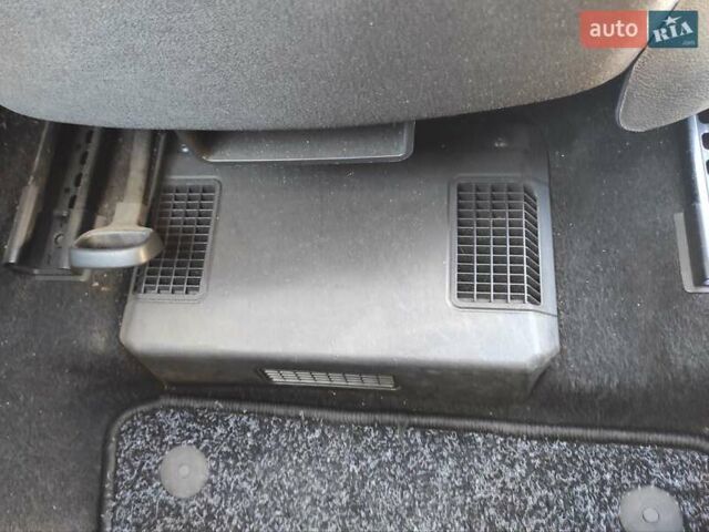 Синий Шкода Октавия, объемом двигателя 1.6 л и пробегом 250 тыс. км за 10500 $, фото 14 на Automoto.ua