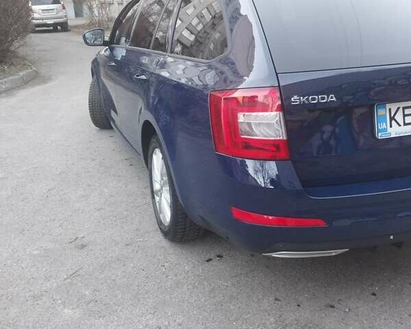 Синий Шкода Октавия, объемом двигателя 1.6 л и пробегом 290 тыс. км за 11800 $, фото 4 на Automoto.ua
